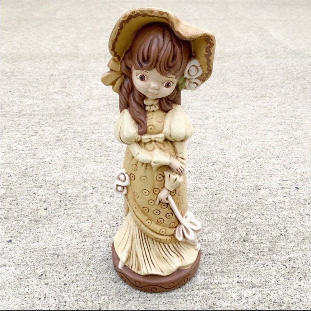Vintage 70’s girl with hat and umbrella figure southern belle - Picture 2 of 9